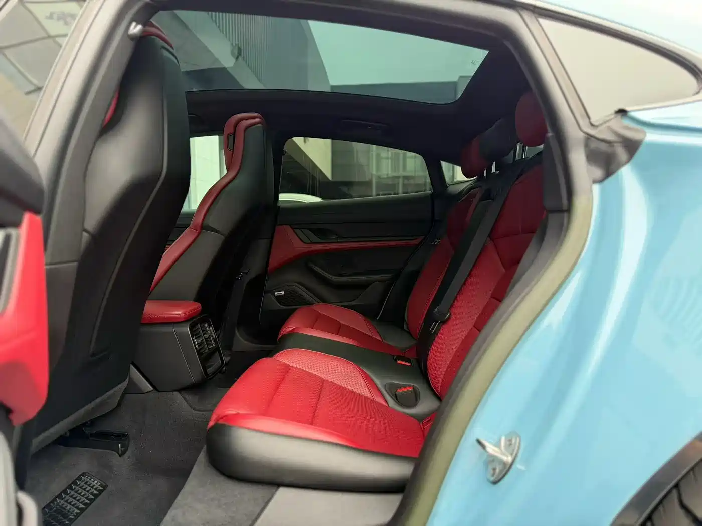 Porsche Taycan 2022 Facelift Taycan фото 6