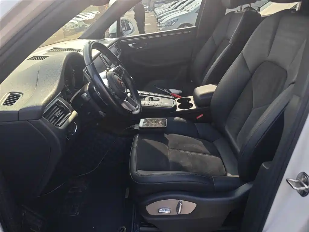 Porsche Macan 2017 Macan 2.0T фото 15