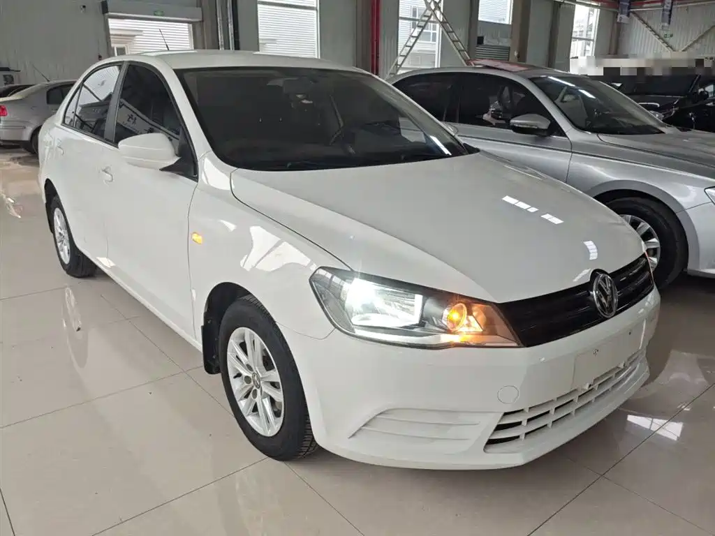 Volkswagen Jetta 2013 1.6L Automatic Fashion фото 4
