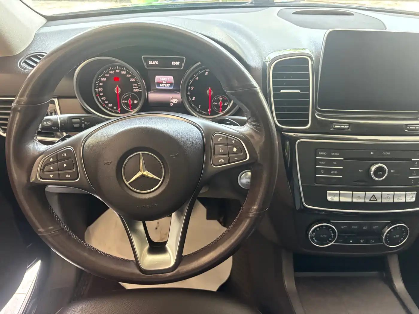 Mercedes-Benz GLE 2015 GLE 400 4MATIC фото 8