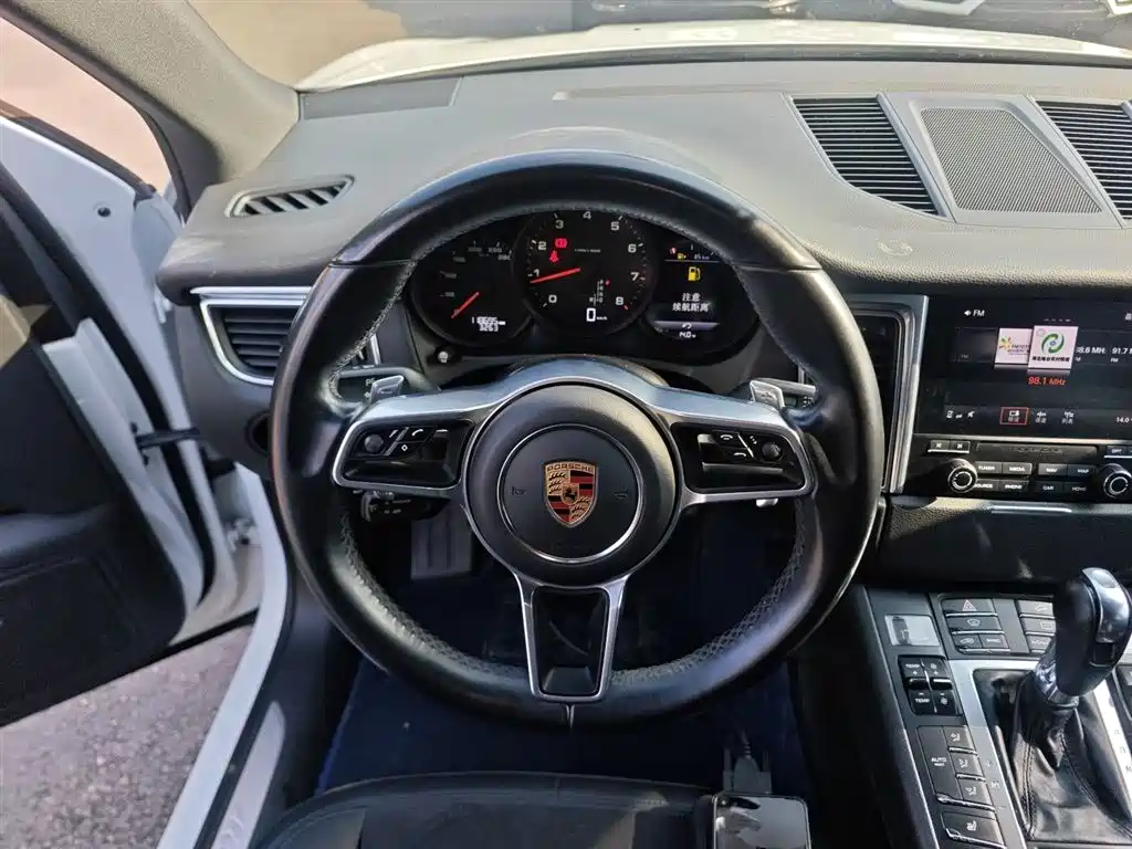 Porsche Macan 2017 Macan 2.0T фото 11