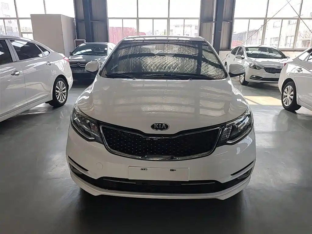 Kia K2 2015 Hatchback 1.4L AT GLS Cool Edition фото 3