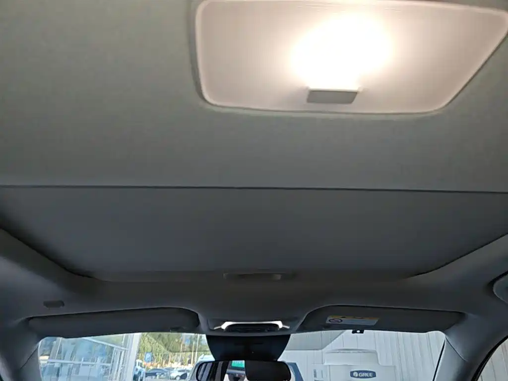Toyota Frontlander 2023 2.0L Smart Hybrid Dual Engine Luxury Edition фото 18
