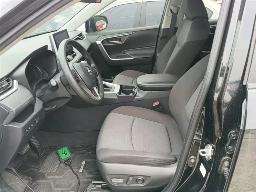 Toyota RAV4 Rongfang 2021 2.0L CVT 2WD Trend фото 15