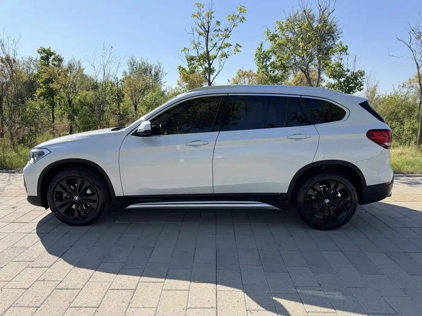 BMW X1 2022 sDrive20Li Fashion фото 5