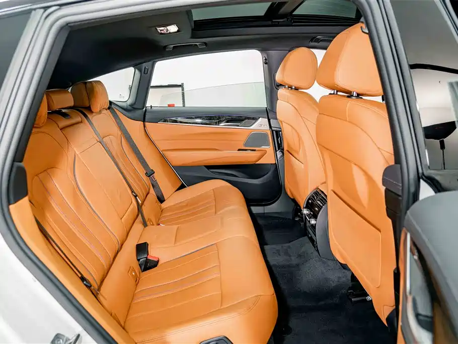 BMW 6 Series GT 2022 Model 630i M Sport Package фото 23