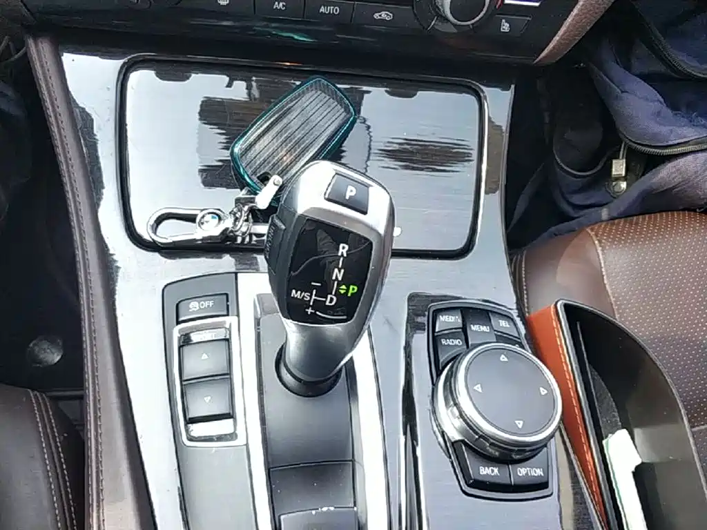 BMW 5 Series 2017 525Li Luxury Design Package фото 14