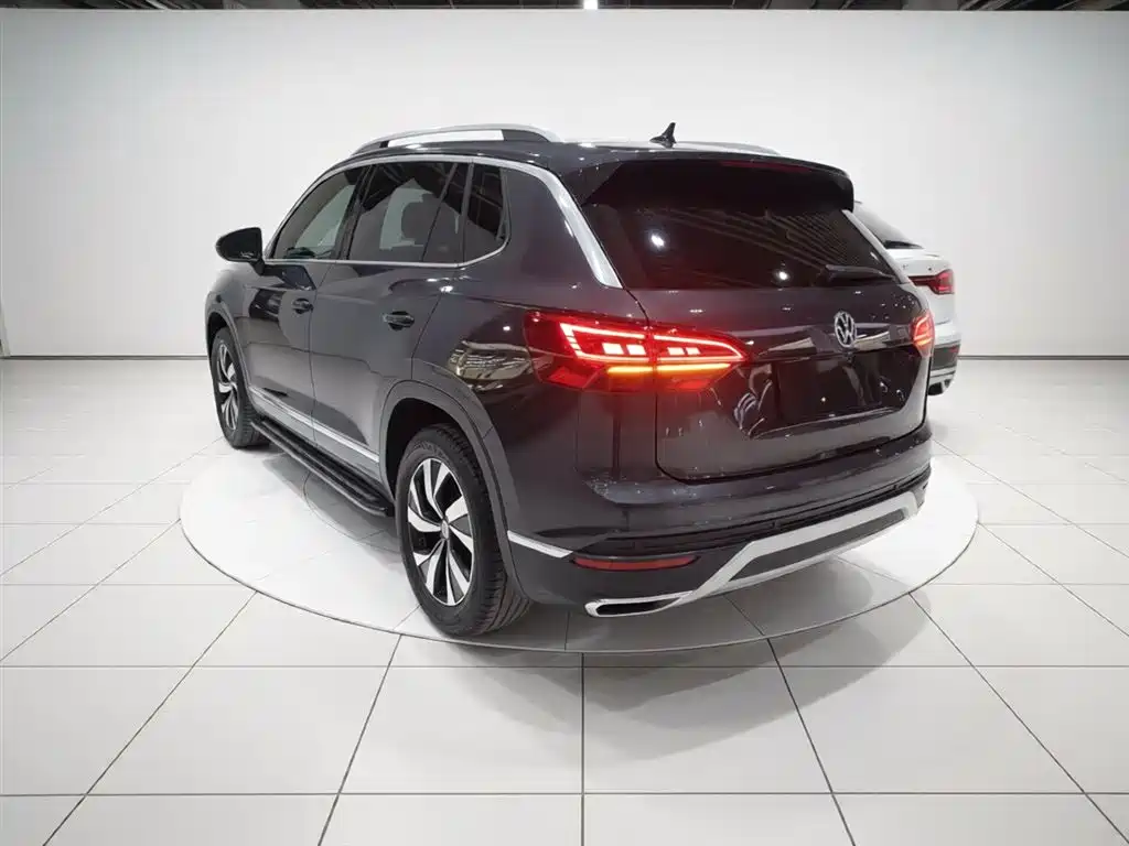 Volkswagen Tayron 2021 330TSI 2WD Luxury Smart Connect Edition фото 5