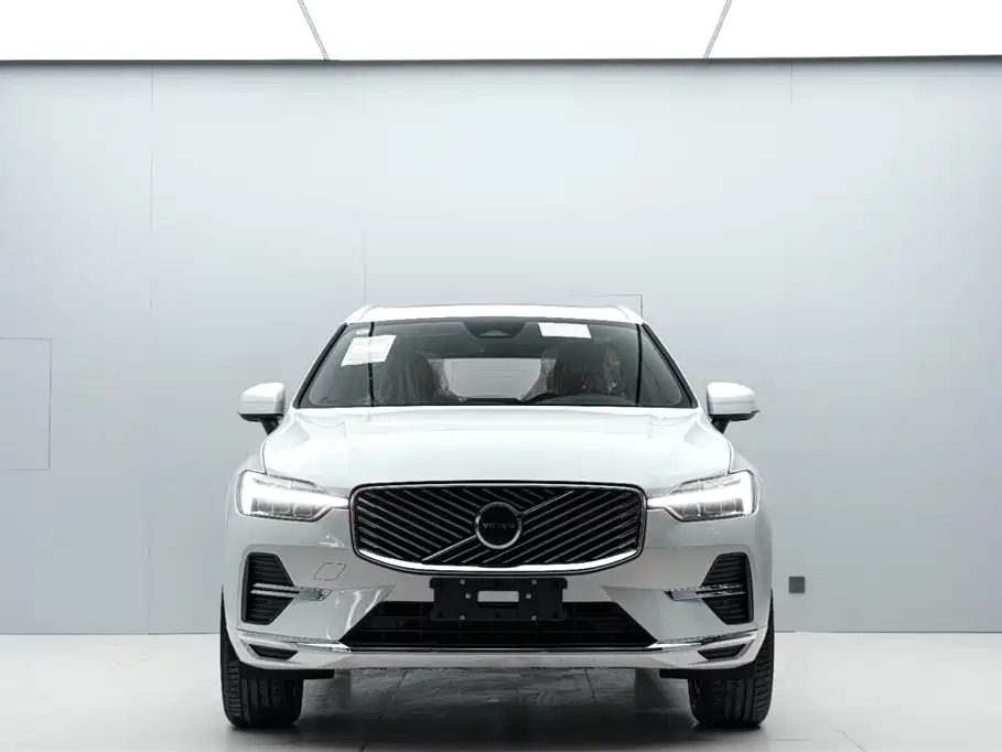Фото 2 - Volvo XC60