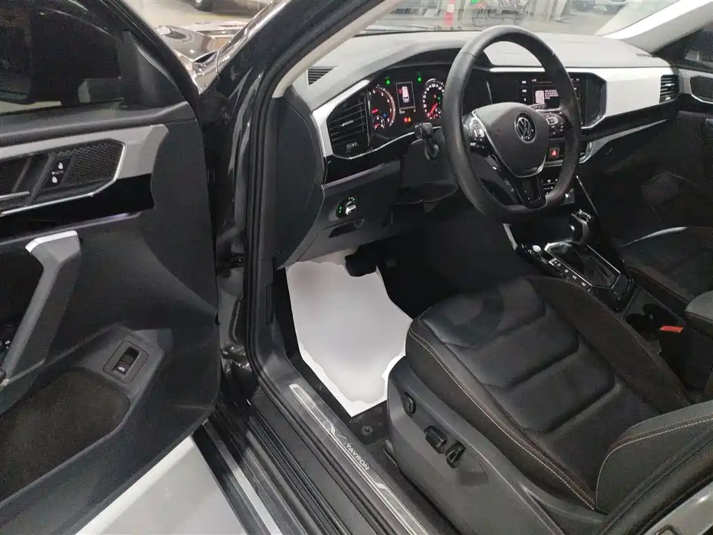 Volkswagen Tayron 2021 330TSI 2WD Luxury Smart Connect Edition фото 16