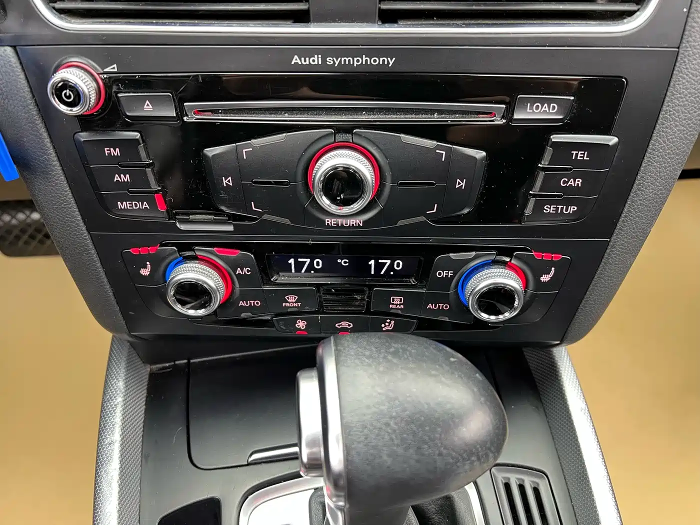 Audi Q5 2016 40 TFSI Technology Model фото 14