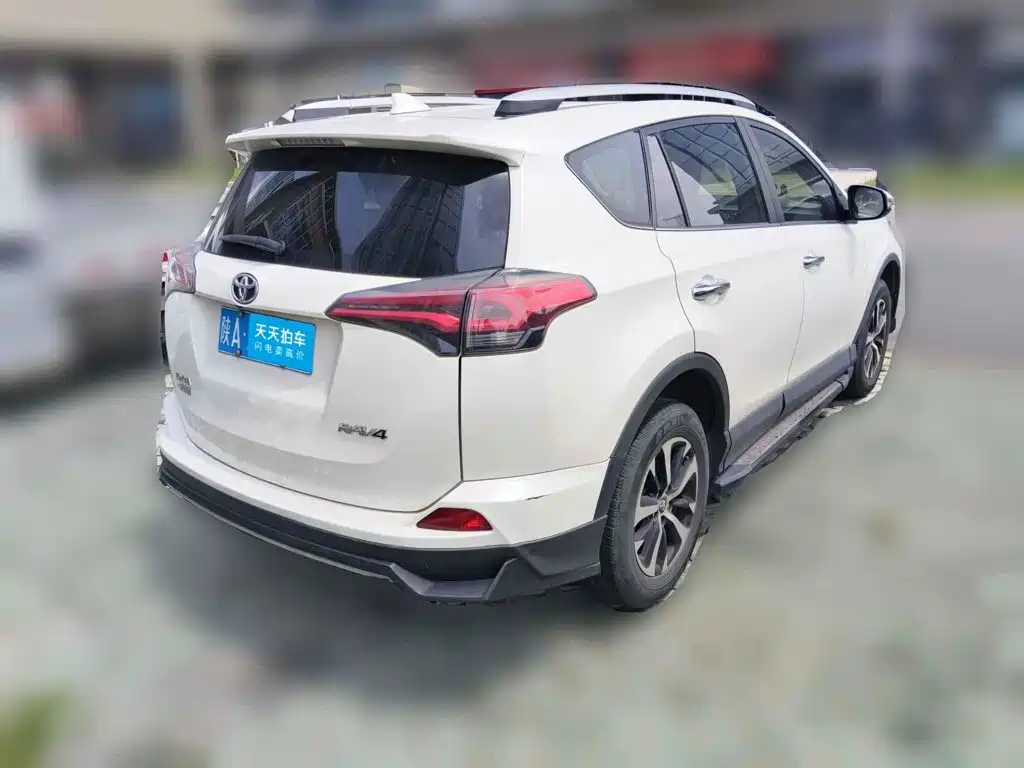 Фото 2 - Toyota RAV4 Rongfang
