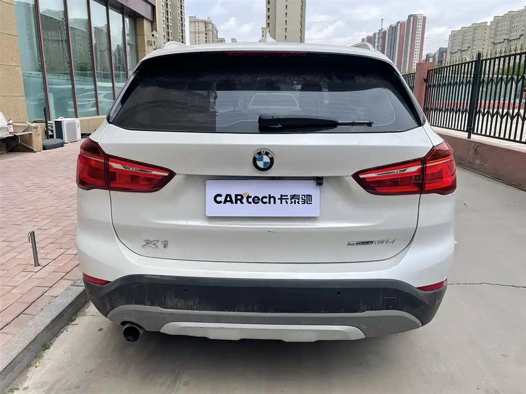 BMW X1 2018 sDrive18Li Premium Model фото 5