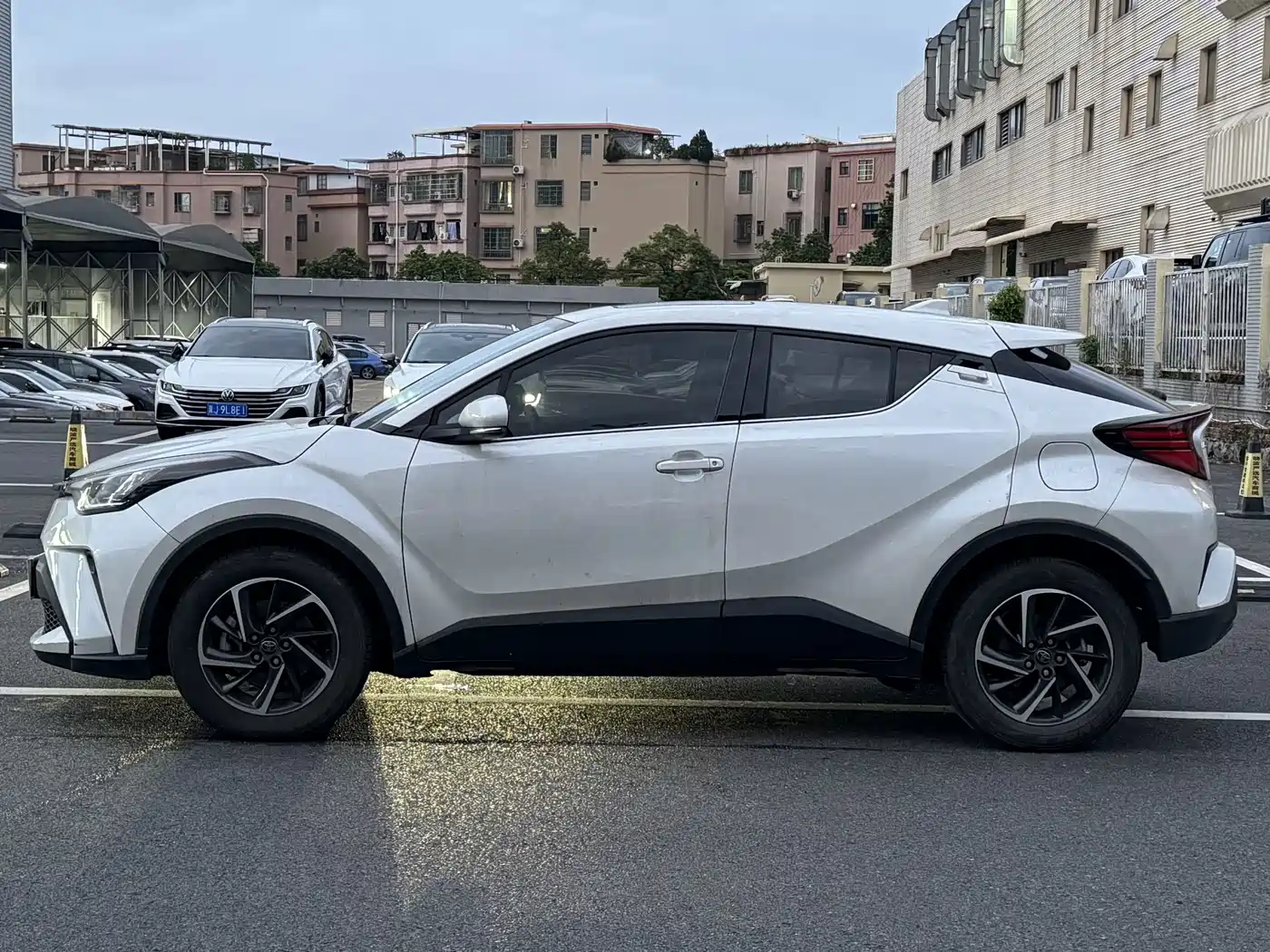 Toyota C-HR 2023 2023 Model 2.0L Luxury Edition