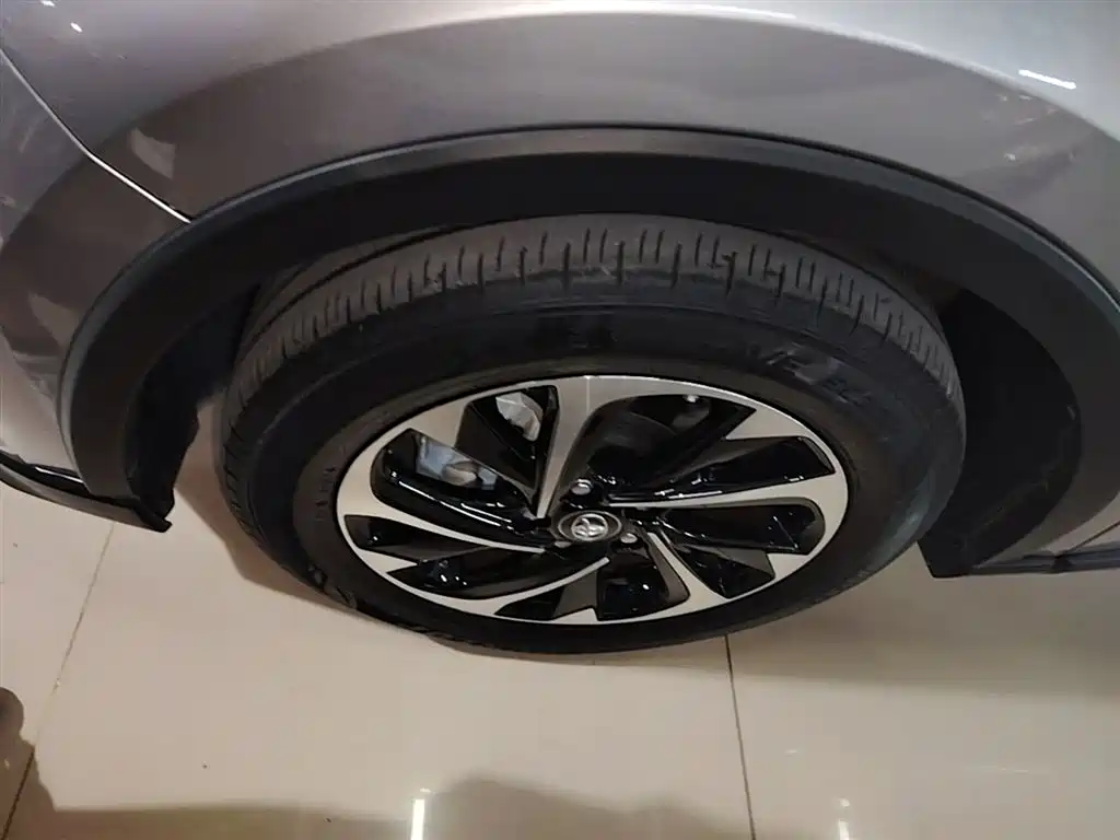 Toyota IZOA 2020 2.0L Yi Xiang Edition фото 23