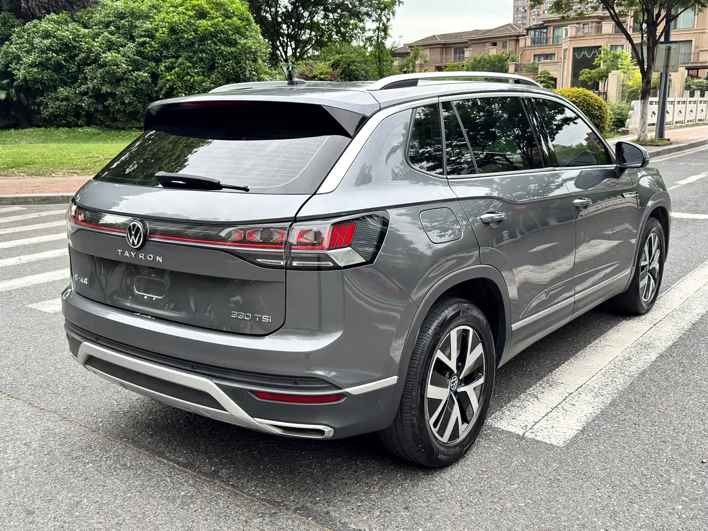 Volkswagen Tayron 2023 330TSI 2WD Luxury Plus Advanced Edition фото 7