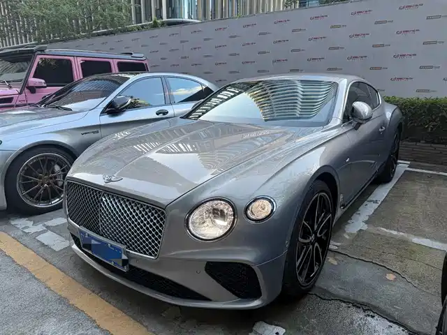 Bentley Continental 2021