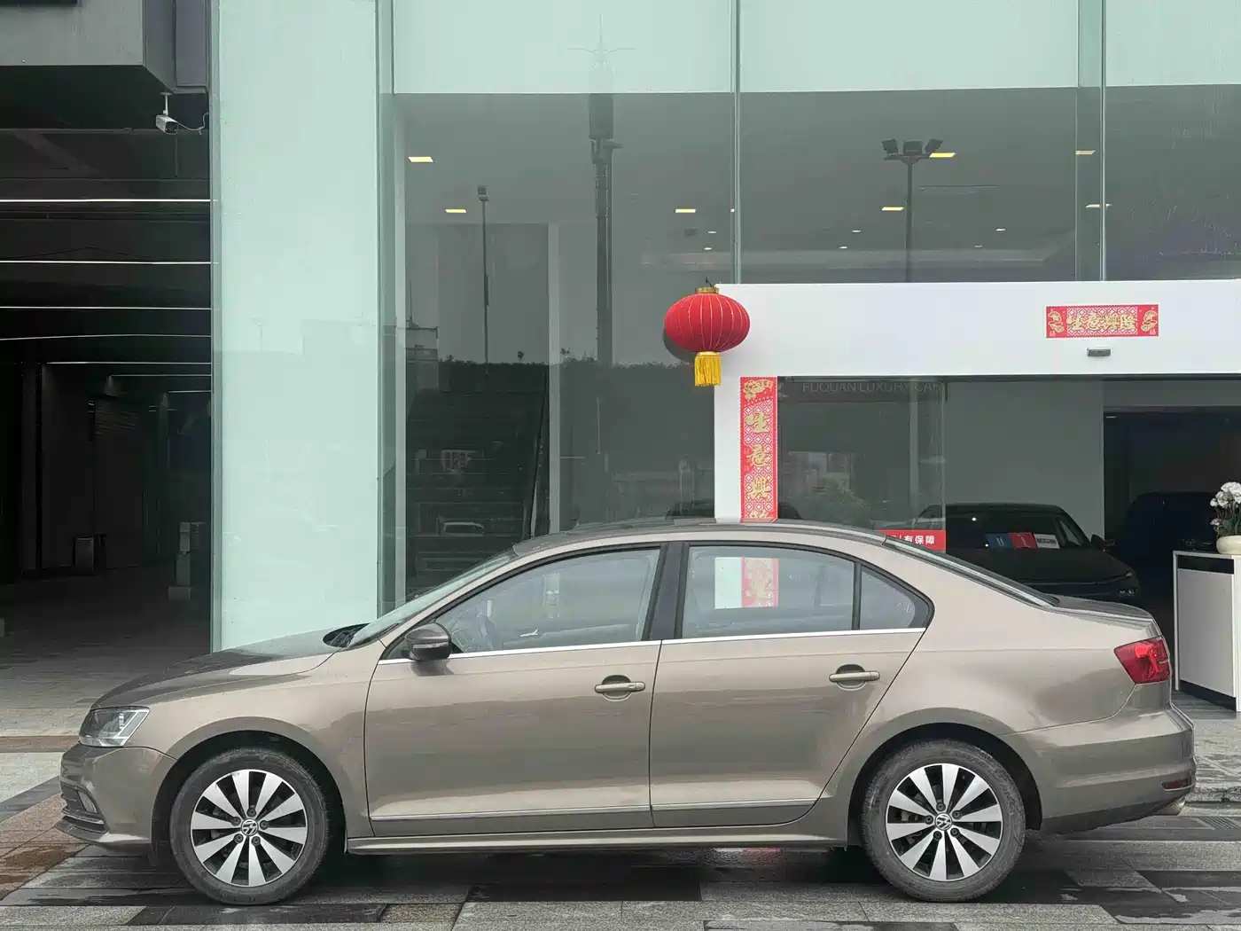 Volkswagen Sagitar 2017 230TSI Automatic Comfort фото 3