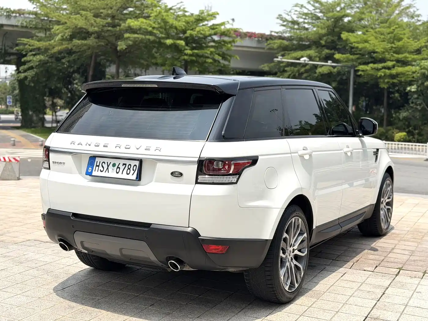 Land Rover Range Rover Sport 2017 3.0 SC V6 SE фото 11