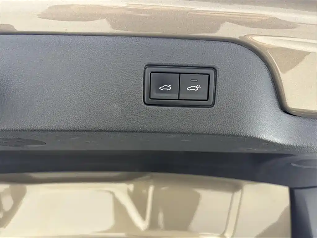 Volkswagen Passat 2019 330TSI Noble Edition China VI фото 14