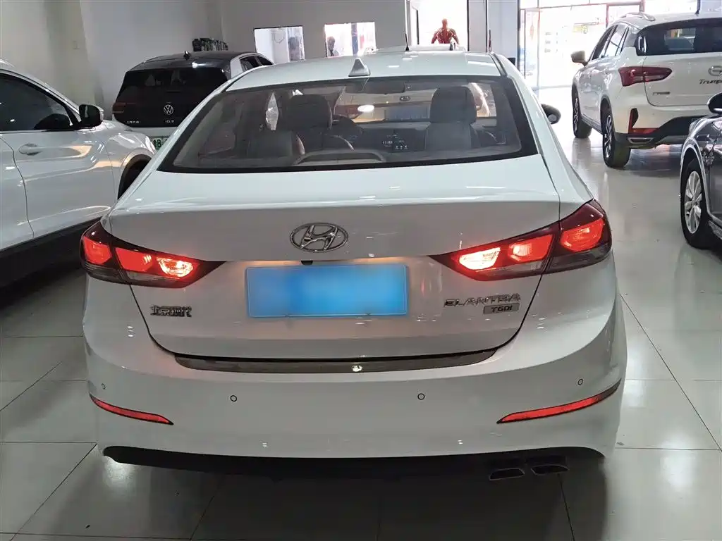 Hyundai Elantra 2018 1.4T DCT Dynamic·Vitality Model фото 3