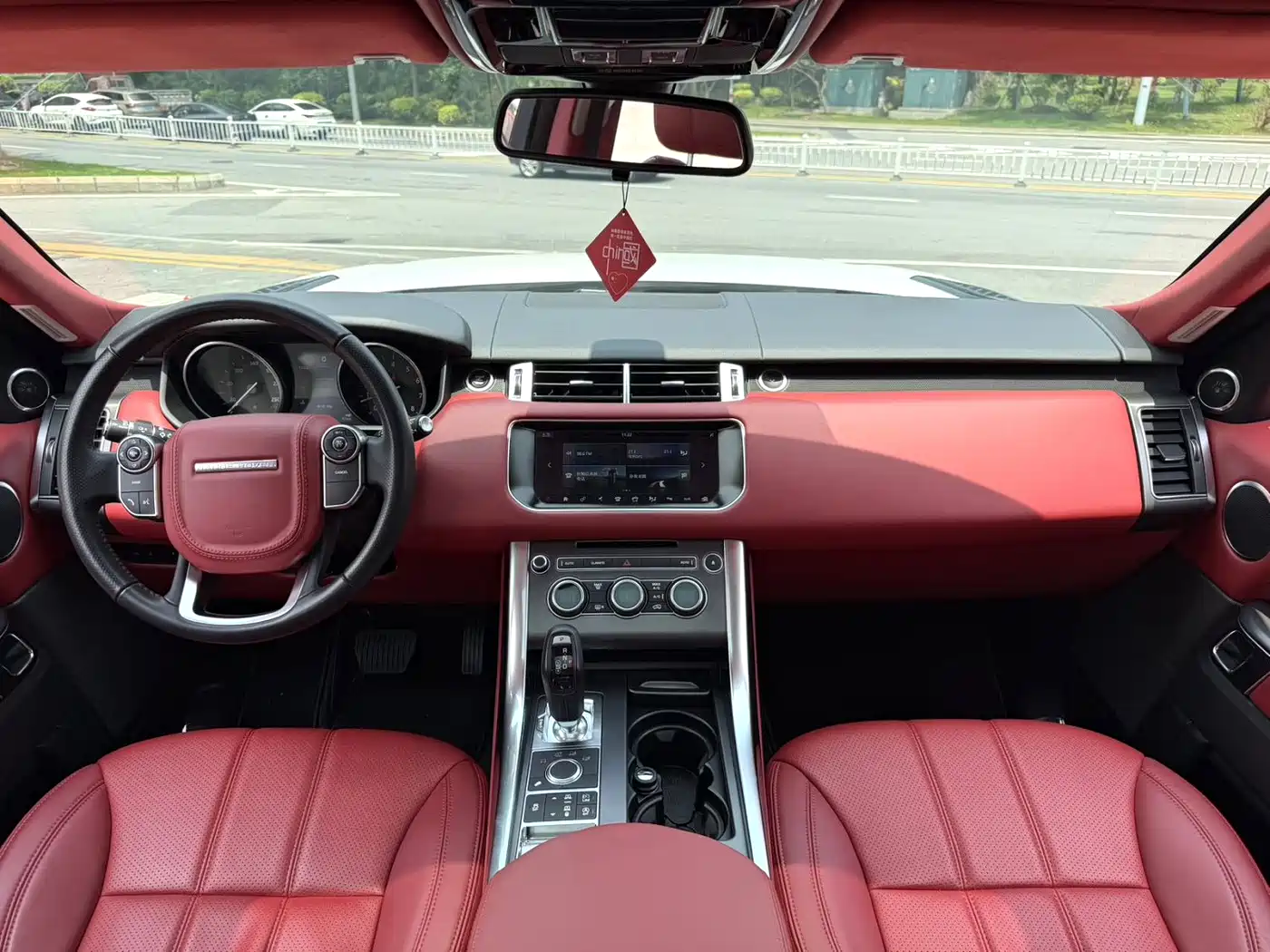 Land Rover Range Rover Sport 2017 3.0 SC V6 SE фото 7