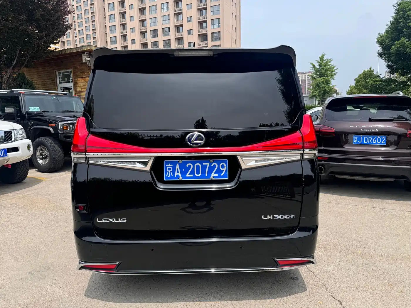 Lexus LM 2020 2020 300h Seven-Seater Elegance Edition