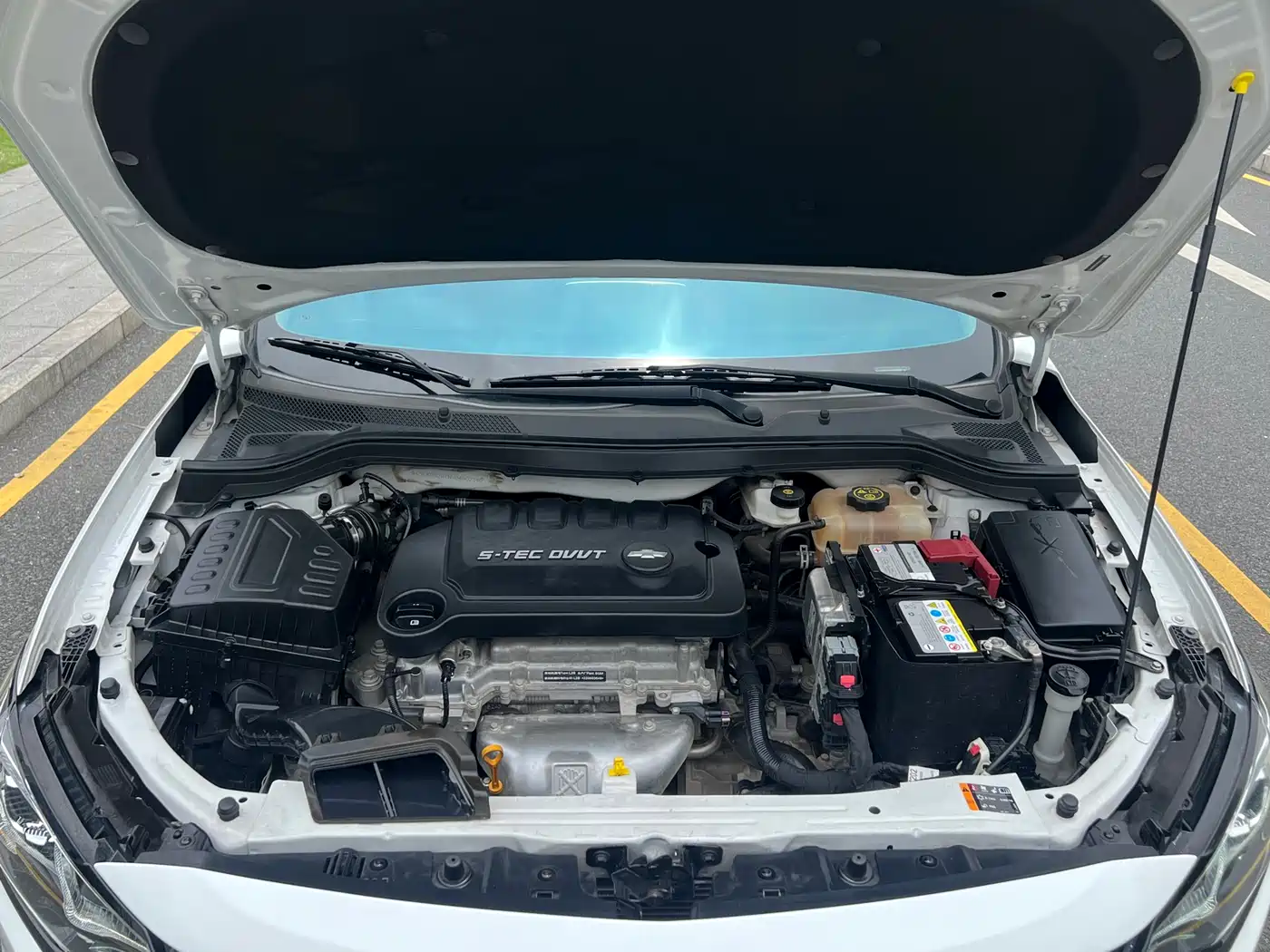 CHEVROLET CRUZE
