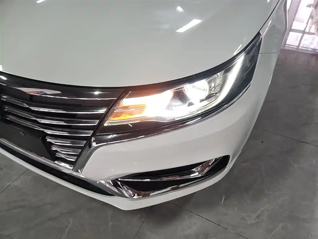 Roewe i6 2021 2020 PLUS 1.6L CVT 4G Connected Glory Flagship Edition