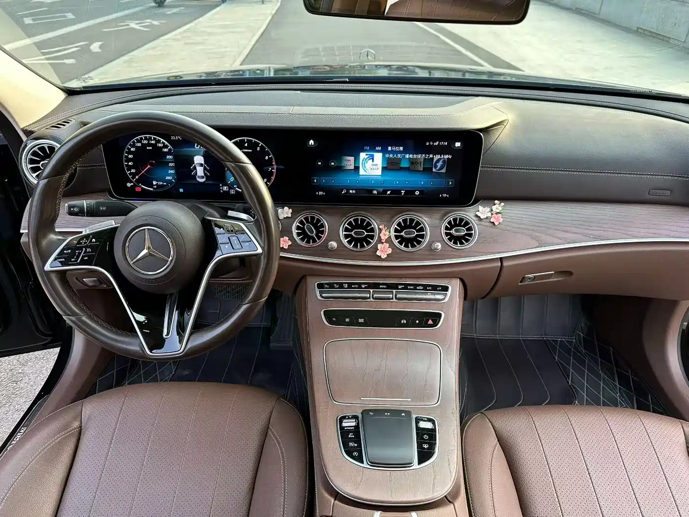 Mercedes-Benz E-Class 2023 Facelift E 300 L Luxury фото 9