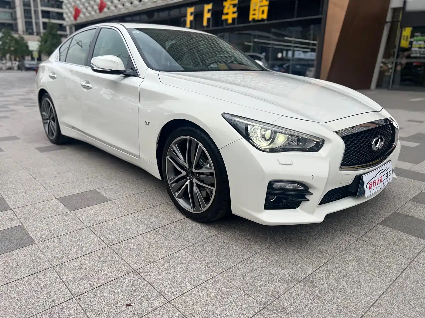 Infiniti Q50 2014 3.7L Luxury Sport фото 12