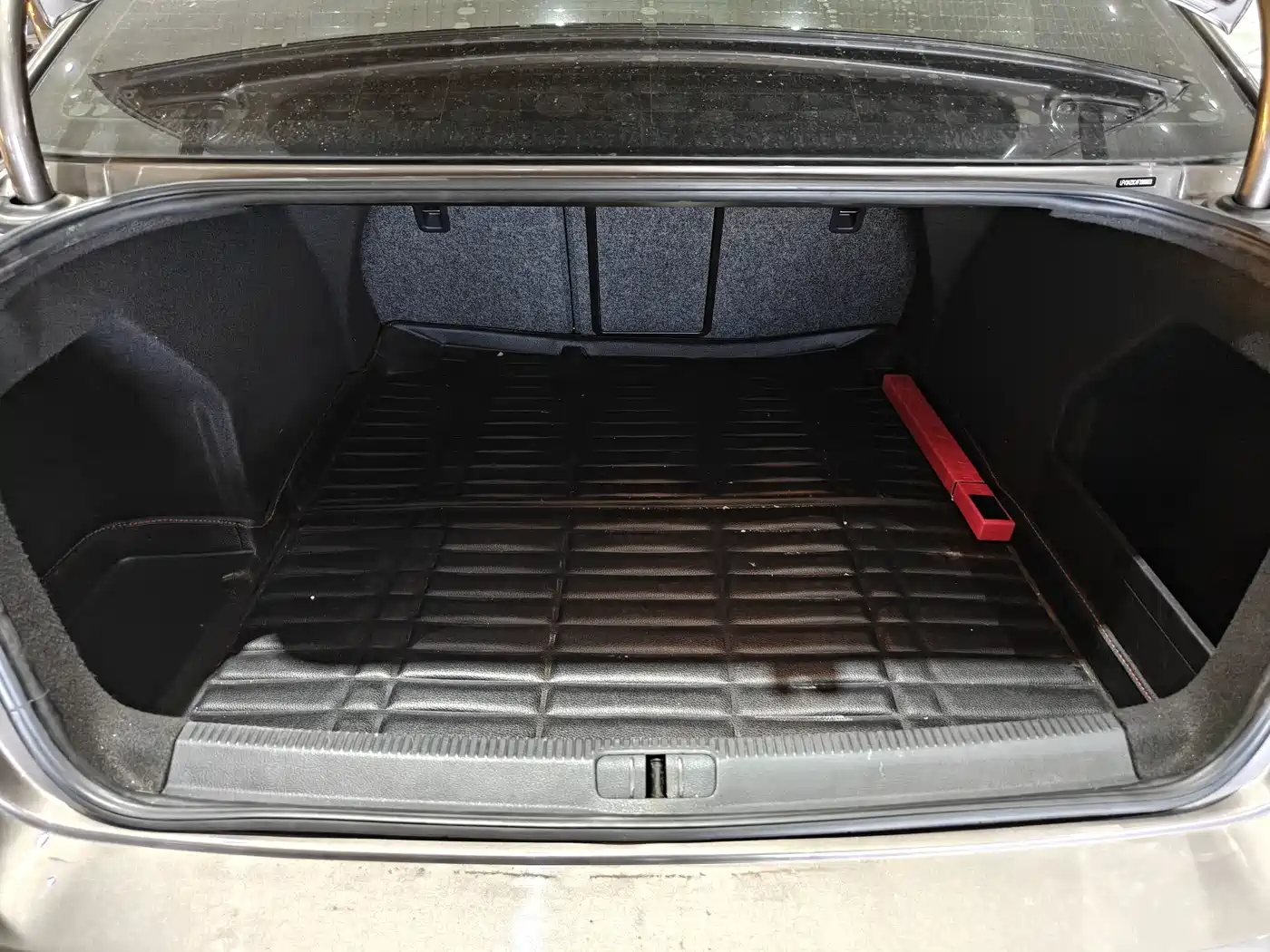 Volkswagen Magotan 2015 Facelift 2.0TSI Luxury фото 7