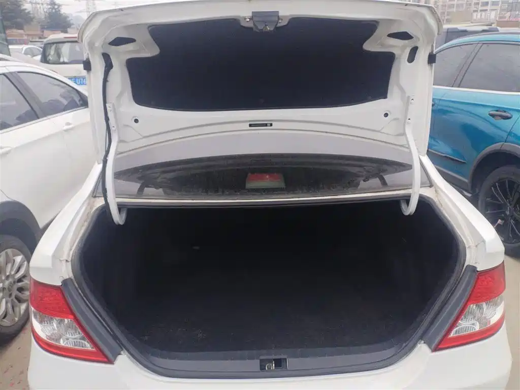 BYD F3 2016 1.5L Manual Comfort фото 19