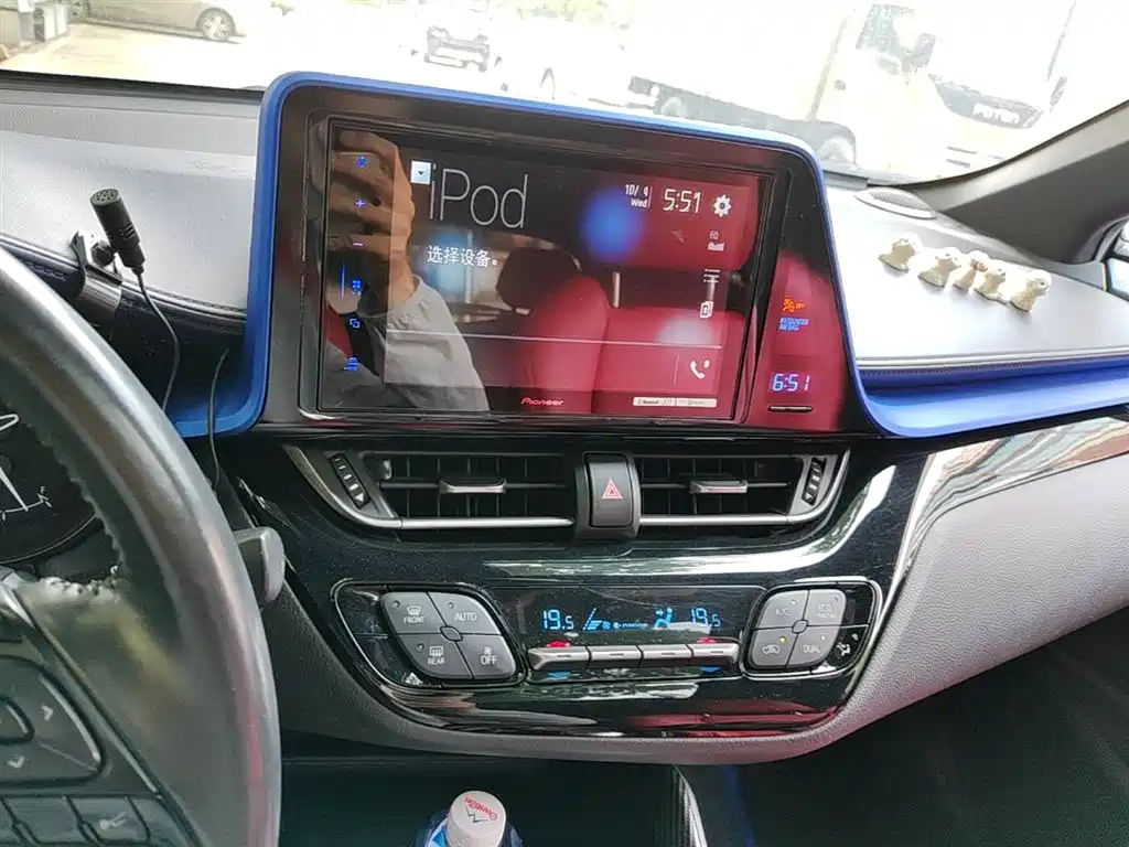 Toyota C-HR 2018 2.0L Luxury Sunroof Edition China VI фото 13