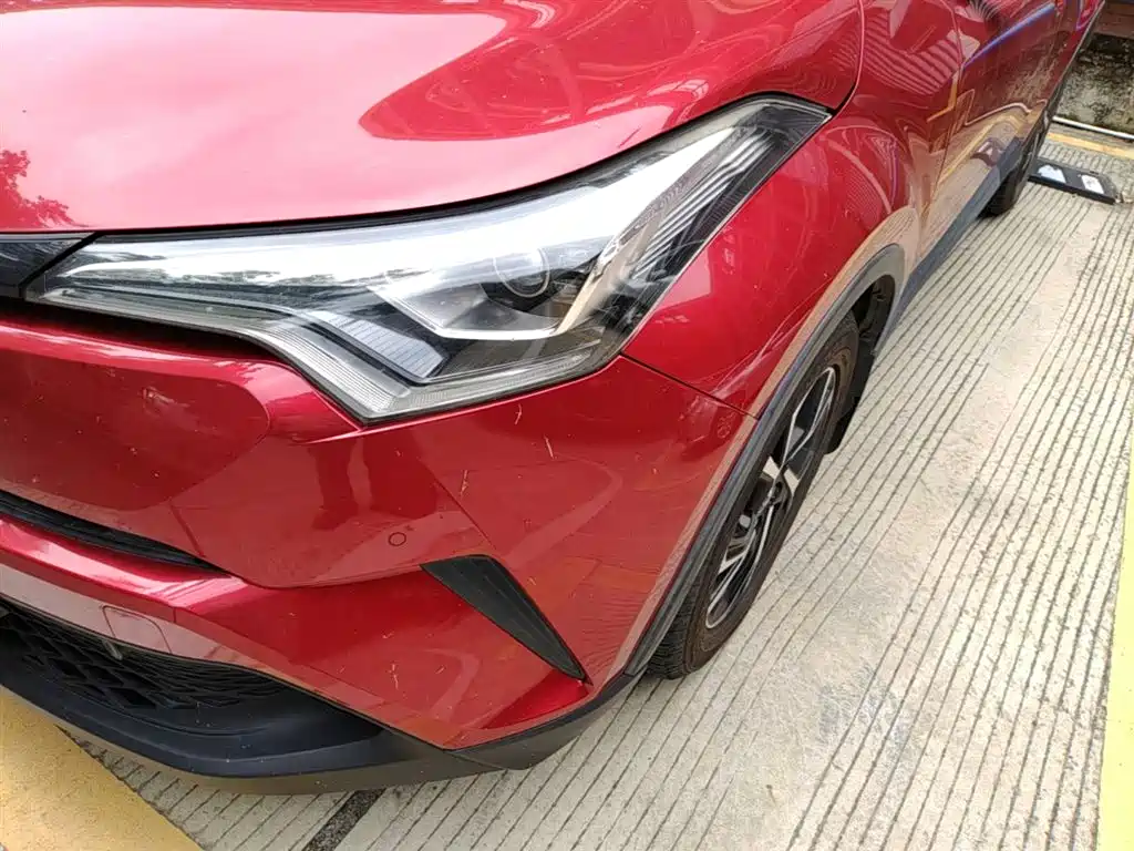 Toyota C-HR 2018 2.0L Luxury Sunroof Edition China VI фото 24