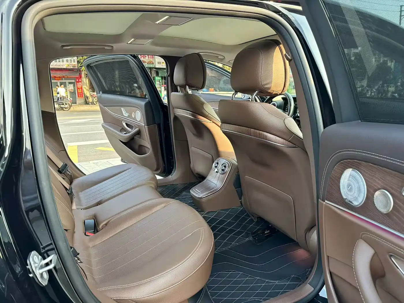 Mercedes-Benz E-Class 2023 Facelift E 300 L Luxury фото 7