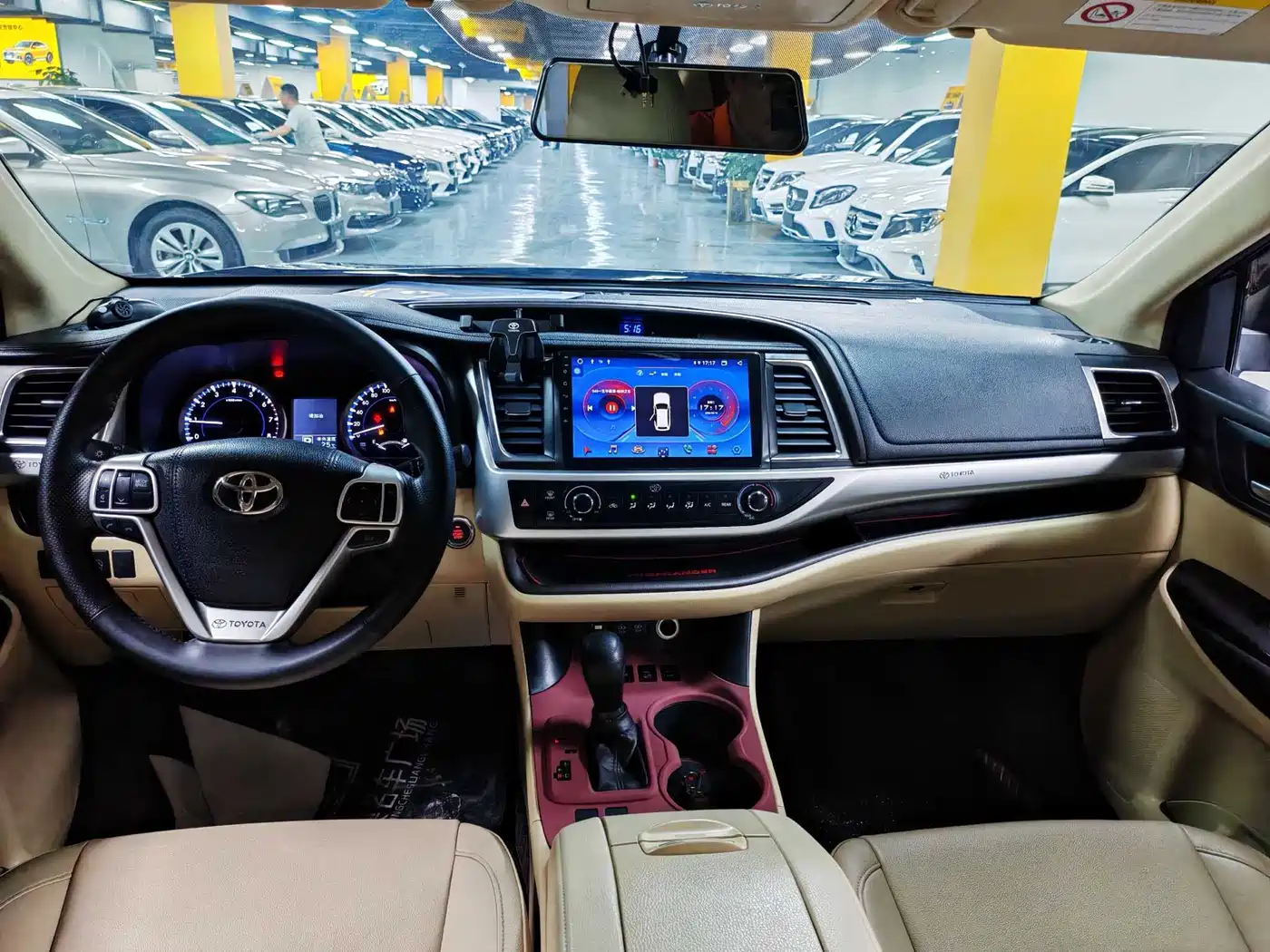 Toyota Highlander 2018 2.0T 2WD Elite 7-seater (China V) фото 4
