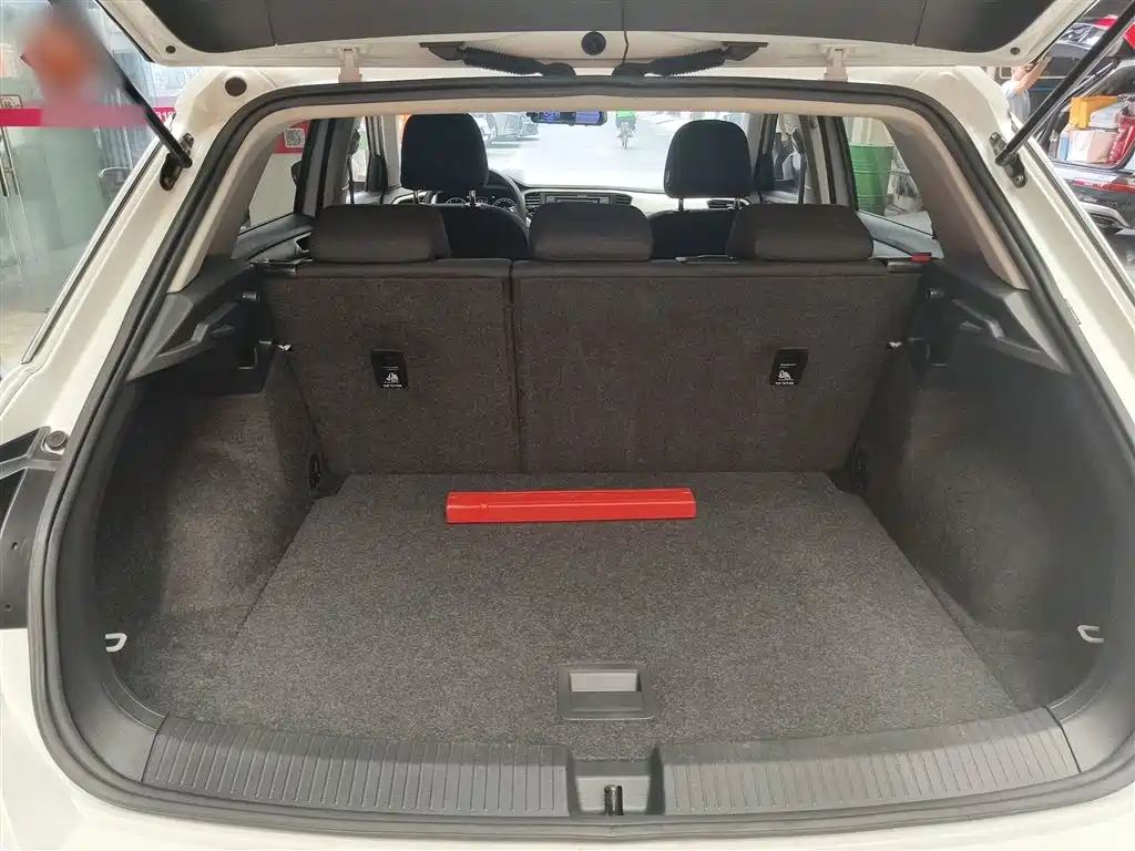 Volkswagen T-ROC 2019 230TSI DSG 2WD Fashion Type China VI фото 9