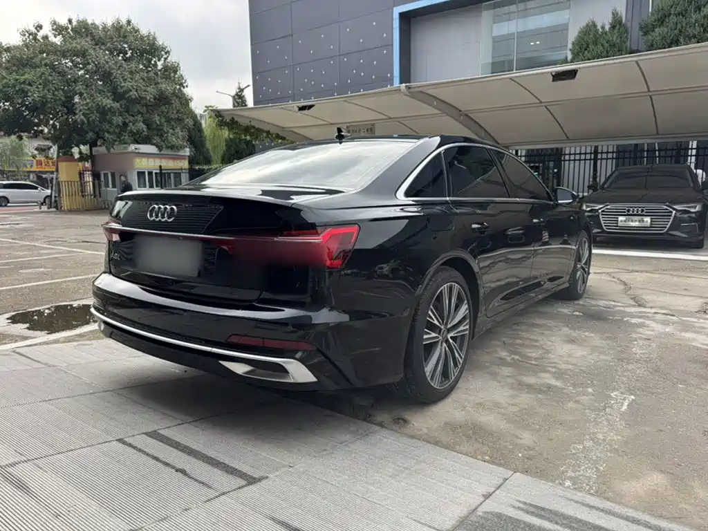 Audi A6L 2026 2026 Model Year 45 TFSI quattro Premium Dynamic