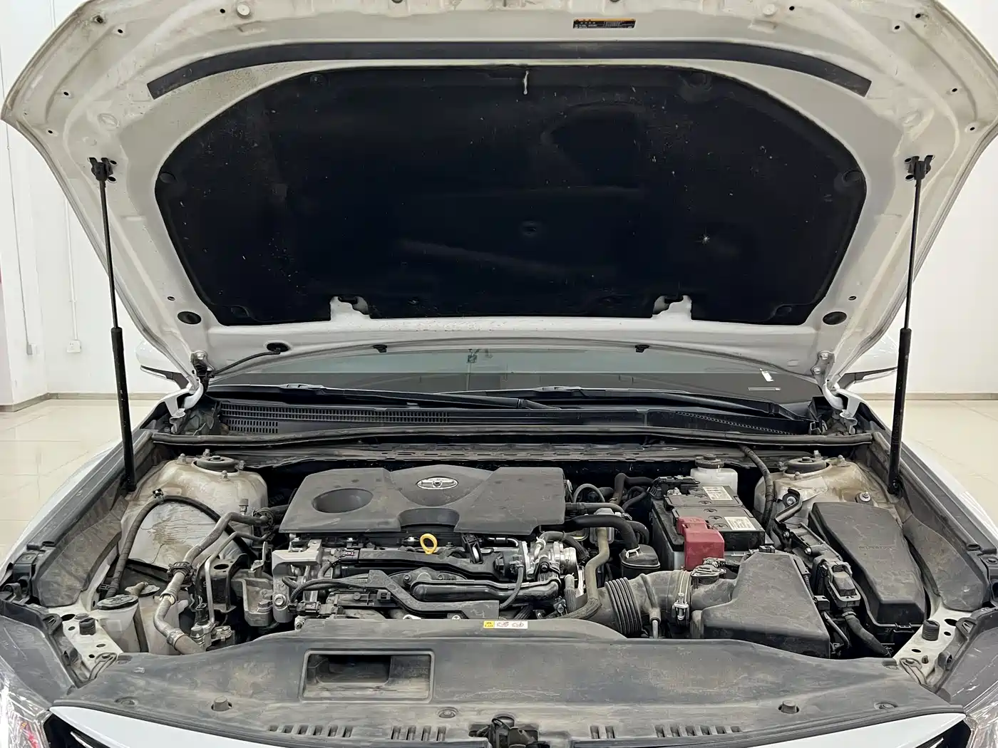 Toyota Camry 2023 2.0GVP Leading Edition фото 16