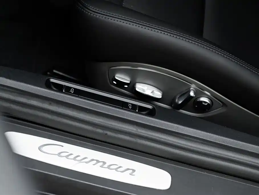 Porsche 718 2020 Cayman 2.0T фото 12