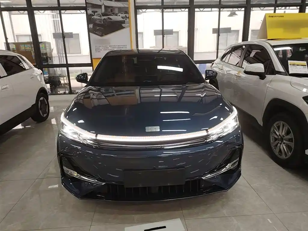 Geely Galaxy Galaxy A7 2025 EM-i фото 3