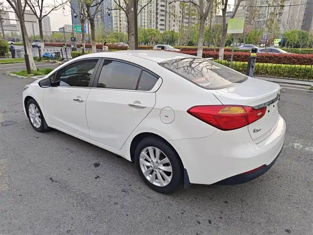Kia K3 2013 1.6L Automatic GLS фото 5