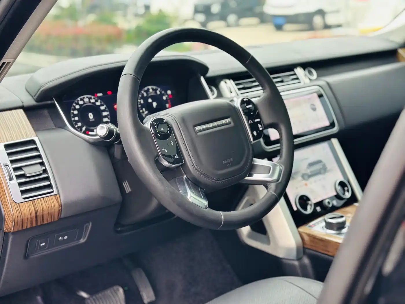 Land Rover Range Rover 2019 3.0 SCV6 Heritage Edition фото 5