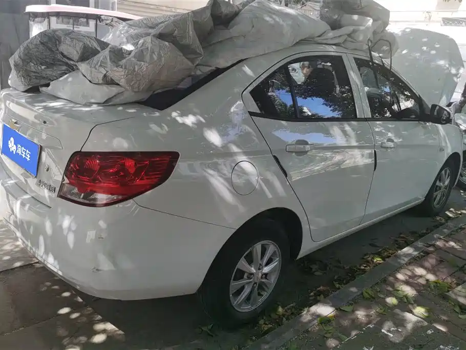 Chevrolet Sail 2018 Sail 3 1.5L Manual Ideal Sunroof фото 3