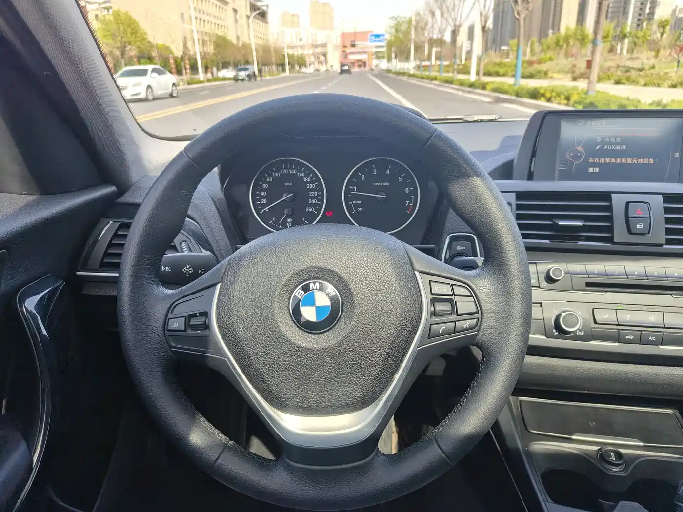 BMW 1 Series (Import) 2013 Facelift 116i Urban Model фото 9