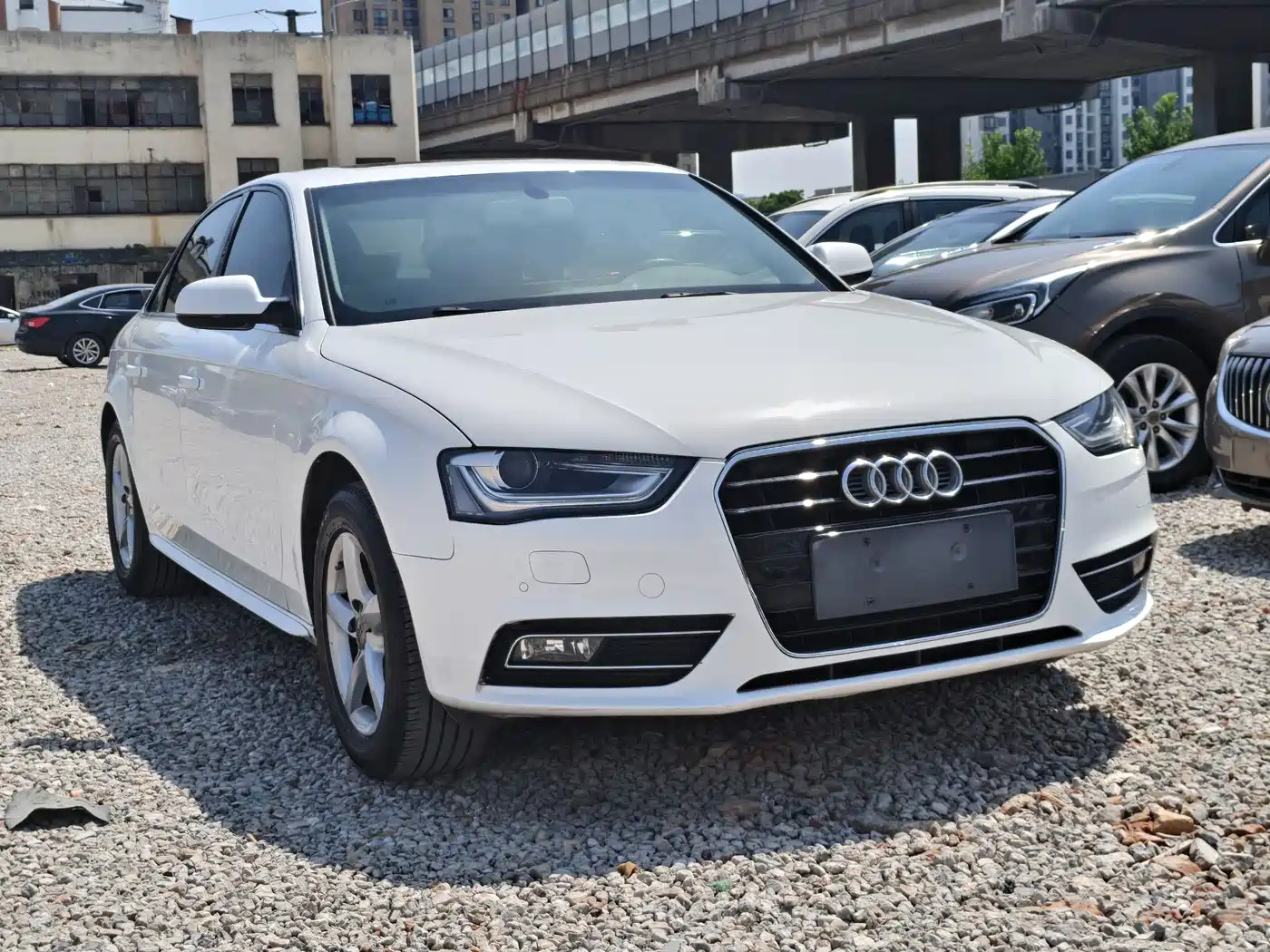 Audi A4L 2013 35 TFSI Automatic Standard фото 3