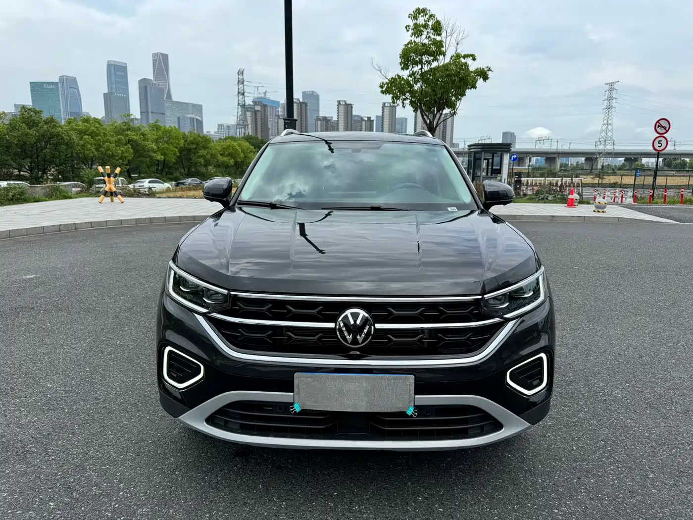 Volkswagen Tayron 2025 Facelift 300TSI Shared Edition фото 2