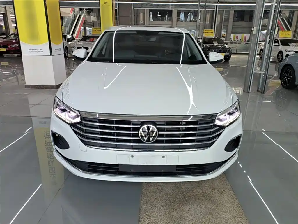 Volkswagen Lavida 2023 1.5L Auto Five Million Edition фото 3