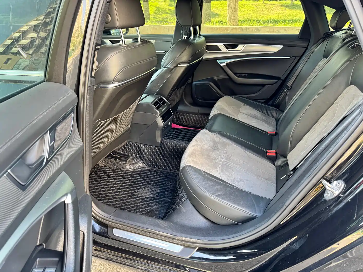 Audi A6L 2023 45 TFSI Premium Selection Elegance фото 5